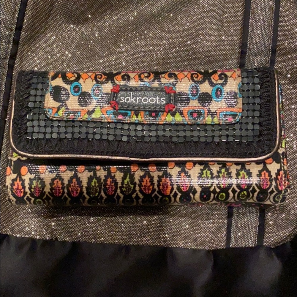 Sak roots Wallet- used once! Like brand new!